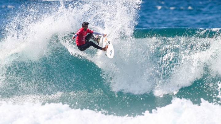Miguel pupo wins Abanca Galicia Classic Surf pro 2019 for the qs 10,000